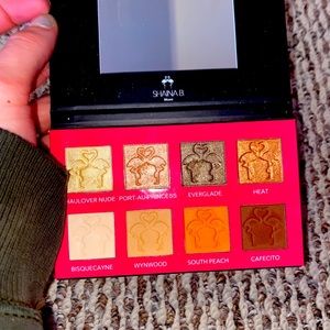 Miami eye shadow pallet  (8 colors)